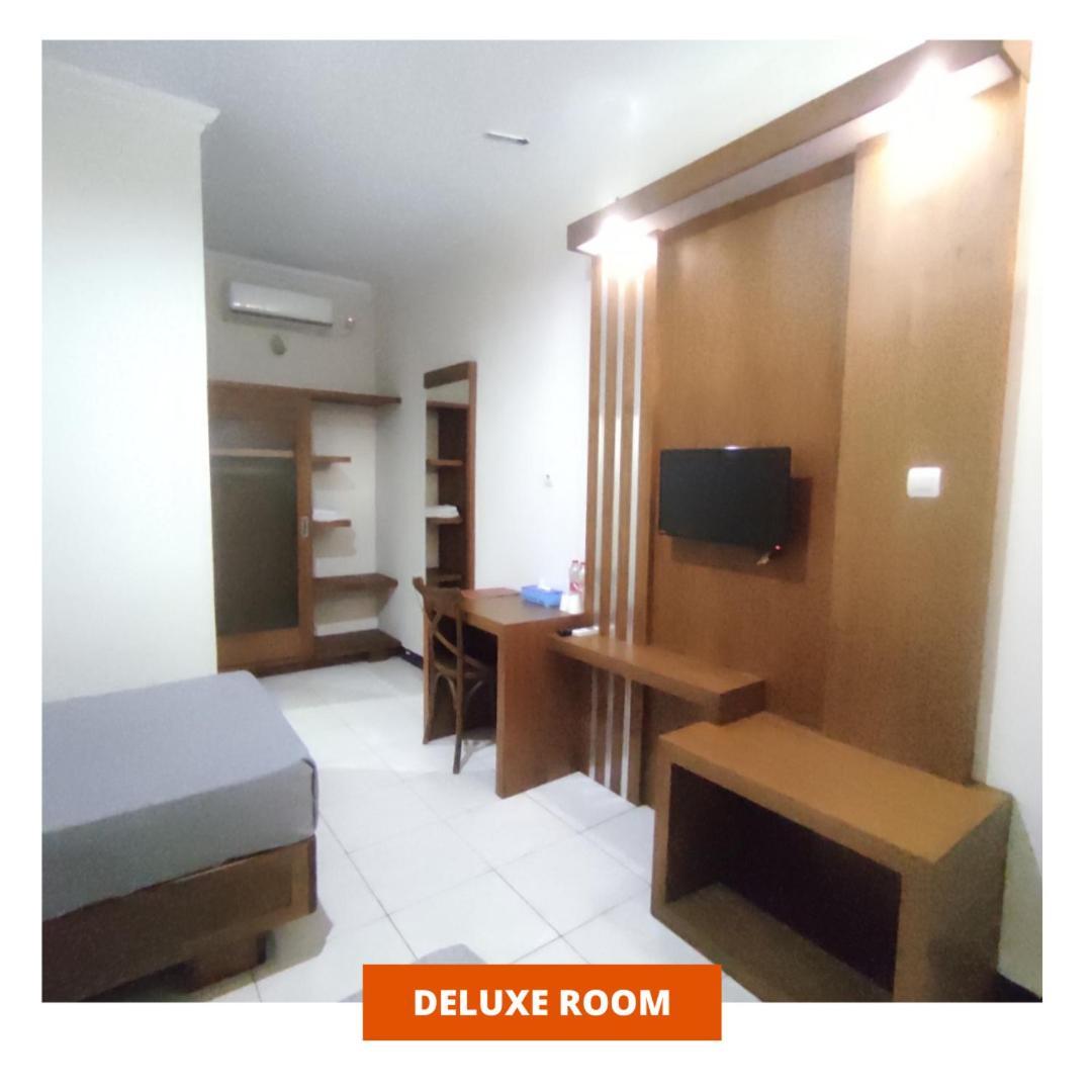 Wanitatama Hotel & Convention Hall Pakualaman Kültér fotó